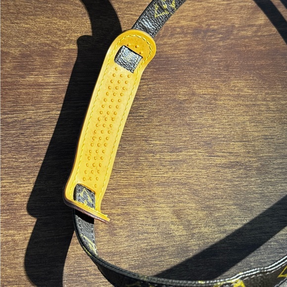 Vintage (2005) Louis Vuitton Monogram Amazone- EUC- Unisex- RARE- COA included - Picture 7 of 10